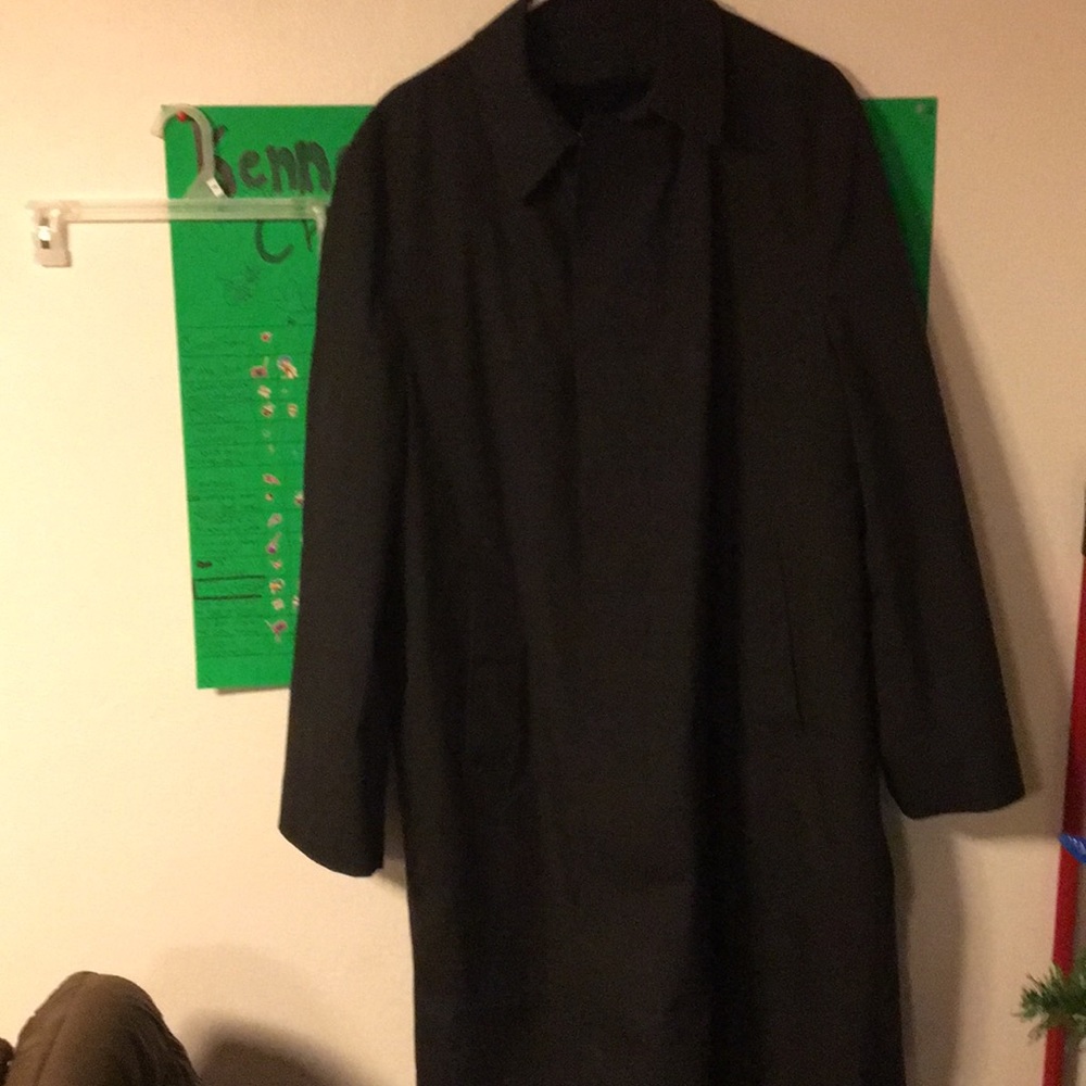TRENCH COAT. BY TOWNCRAFT.